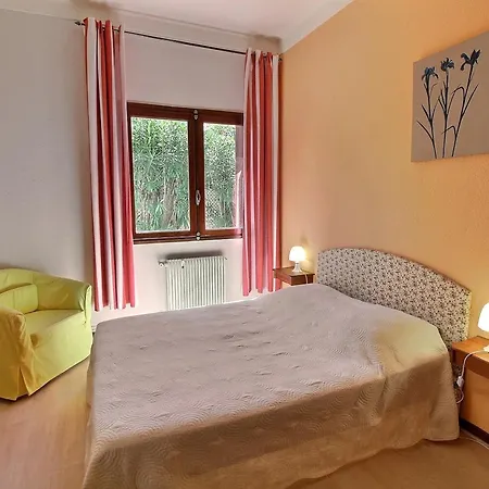 Charmante Maison A Canet, Proche Commerces Et Parcs - Fr-1-732-89 Holiday home *
